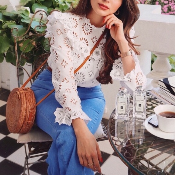 Zara Tops - Zara eyelet Floral lace top